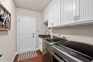 7717 NW Blue Pointe Ln, Portland, OR 97229 - Photo 28