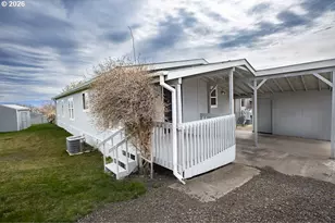 313 12th St, La Grande, OR 97850 - Photo 2