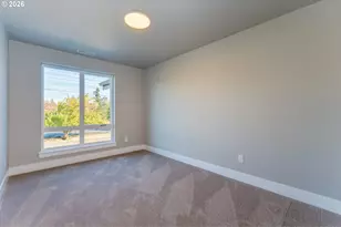 45 NE 87th Ave, Portland, OR 97220 - Photo 20