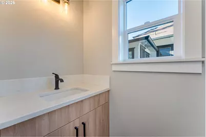 45 NE 87th Ave, Portland, OR 97220 - Photo 16