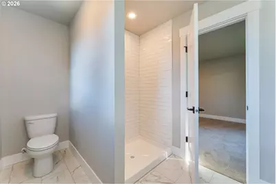 45 NE 87th Ave, Portland, OR 97220 - Photo 28