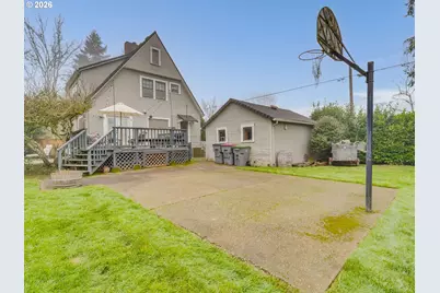 1036 NE Cowls St, McMinnville, OR 97128 - Photo 36
