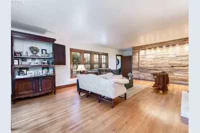 1036 NE Cowls St, McMinnville, OR 97128 - Photo 6