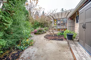 204 Carthage Ave, Eugene, OR 97404 - Photo 28