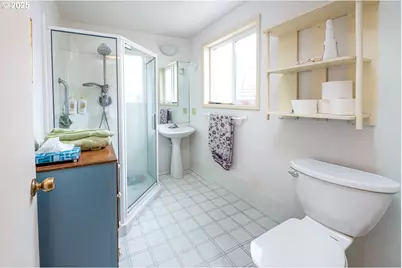 204 Carthage Ave, Eugene, OR 97404 - Photo 26