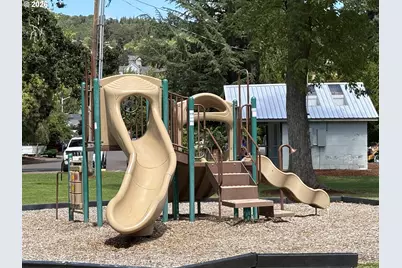 730 E Main St, Sheridan, OR 97378 - Photo 30