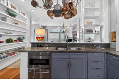 2018 NW 16th Ave, Portland, OR 97209 - Photo 14