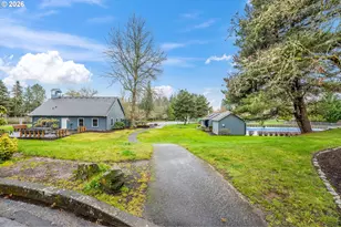 558 NE Joanne Cir, Hillsboro, OR 97124 - Photo 42