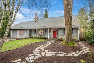 558 NE Joanne Cir, Hillsboro, OR 97124 - Photo 2