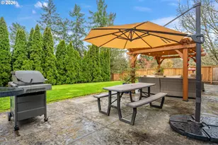 558 NE Joanne Cir, Hillsboro, OR 97124 - Photo 36