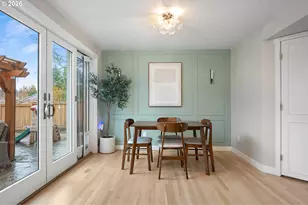 558 NE Joanne Cir, Hillsboro, OR 97124 - Photo 10