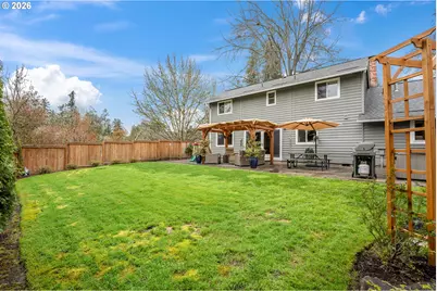 558 NE Joanne Cir, Hillsboro, OR 97124 - Photo 38