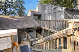 223 Trailside Loop, Eugene, OR 97405 - Photo 2