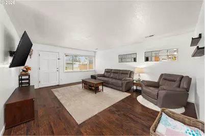 1716 SE 157th Ave, Portland, OR 97233 - Photo 6