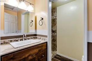 115 Saxon Pl, Junction City, OR 97448 - Photo 18