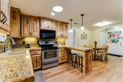 115 Saxon Pl, Junction City, OR 97448 - Photo 10