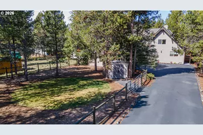 55877 Wood Duck Dr, Bend, OR 97707 - Photo 8