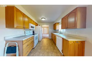 354 V St, Springfield, OR 97477 - Photo 12