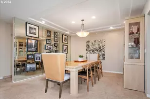 419 N Tomahawk Island Dr, Portland, OR 97217 - Photo 10