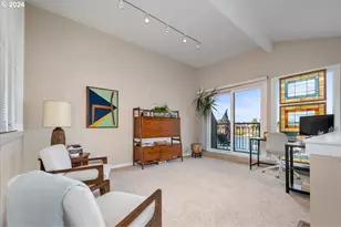 419 N Tomahawk Island Dr, Portland, OR 97217 - Photo 30