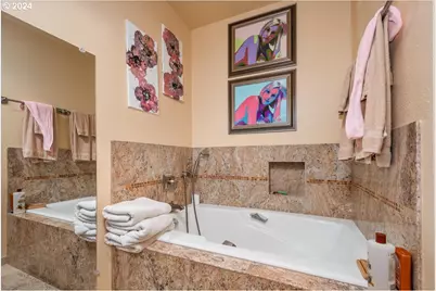 419 N Tomahawk Island Dr, Portland, OR 97217 - Photo 22