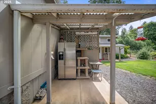 273 Golden Dr, Scottsburg, OR 97473 - Photo 10