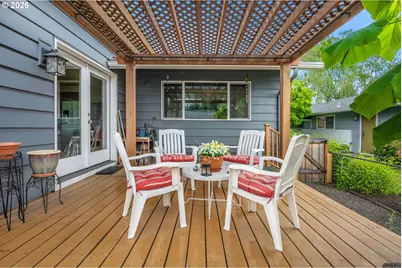 16100 SW Queen Victoria Pl, King City, OR 97224 - Photo 28