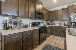 1850 NW Landon St, McMinnville, OR 97128 - Photo 10