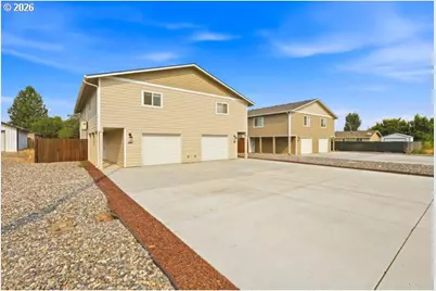 255 NE Fourth St, Irrigon, OR 97844 - Photo 4