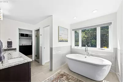 2726 SW 28th Dr, Portland, OR 97219 - Photo 14