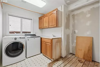 10941 NW Supreme Ct, Portland, OR 97229 - Photo 20