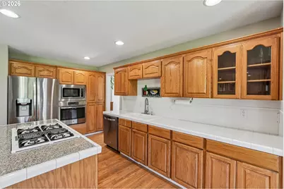10941 NW Supreme Ct, Portland, OR 97229 - Photo 14