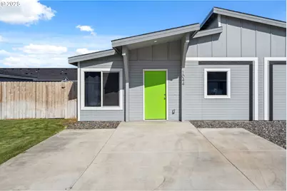 1044 NE Emerald Dr, Hermiston, OR 97838 - Photo 1
