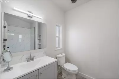 597 Barley St, Woodburn, OR 97071 - Photo 14