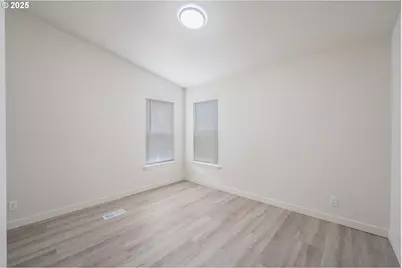 597 Barley St, Woodburn, OR 97071 - Photo 10