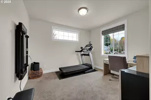 303 Lenore Loop, Eugene, OR 97404 - Photo 16