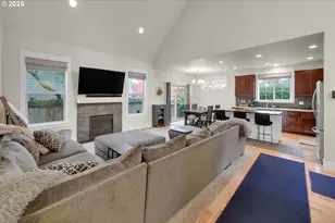 303 Lenore Loop, Eugene, OR 97404 - Photo 6