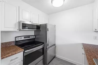 44 Eagle Crest Dr #26, Lake Oswego, OR 97035 - Photo 12