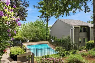 44 Eagle Crest Dr, Lake Oswego, OR 97035 - Photo 2