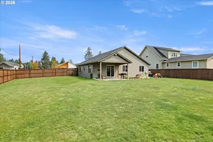 211 W Oak St, Yacolt, WA 98675 - Photo 28