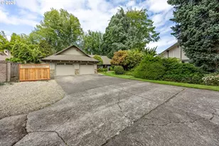 2798 Firwood Way, Eugene, OR 97401 - Photo 2