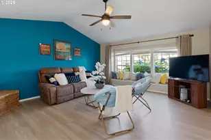 387 SE 7th Ave, Canby, OR 97013 - Photo 6