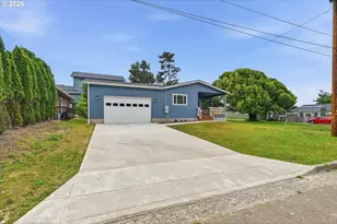 1560 Monroe St, North Bend, OR 97459 - Photo 38
