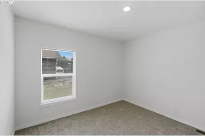 1560 Monroe St, North Bend, OR 97459 - Photo 22