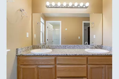 235 NE Lenox St, Hillsboro, OR 97124 - Photo 16