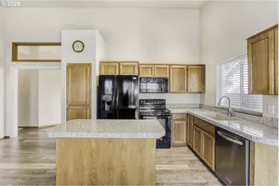 1252 NE 22nd Ave, Hillsboro, OR 97124 - Photo 10