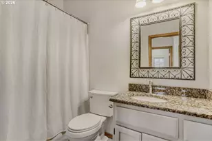 1252 NE 22nd Ave, Hillsboro, OR 97124 - Photo 20