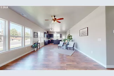 821 SE 9th Dr, Hermiston, OR 97838 - Photo 4