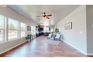 821 SE 9th Dr, Hermiston, OR 97838 - Photo 4