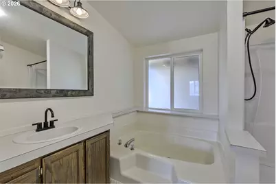 1949 SE Palmquist Rd #64, Gresham, OR 97080 - Photo 18